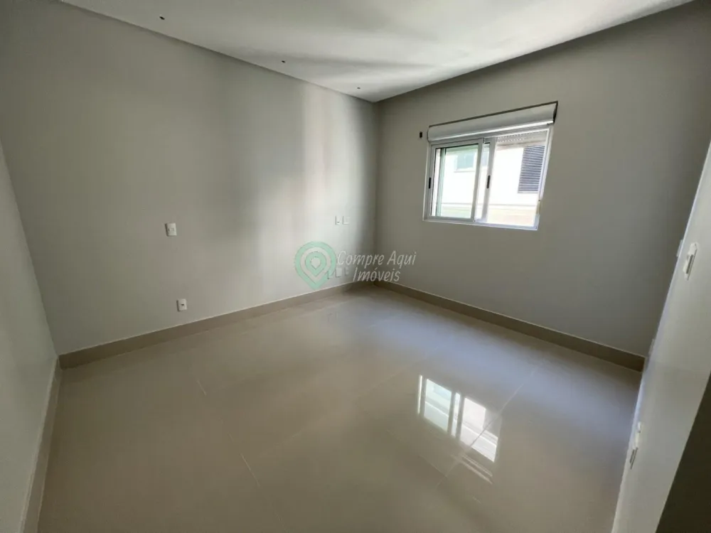 Apartamento 4 suítes FRENTE MAR