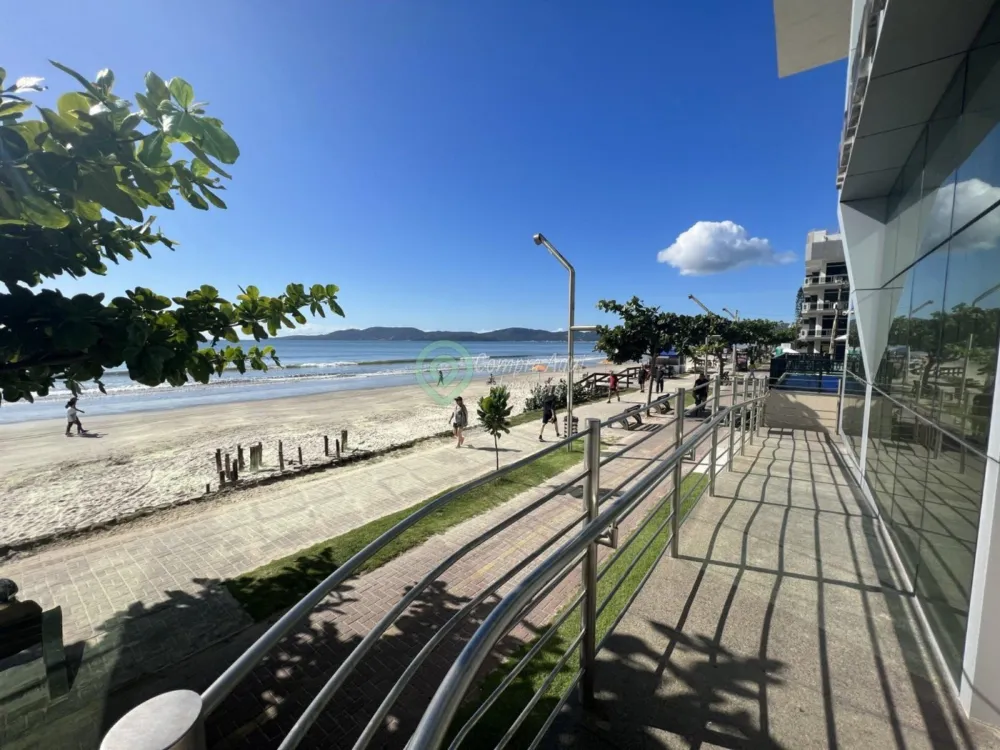 Apartamento 4 suítes FRENTE MAR