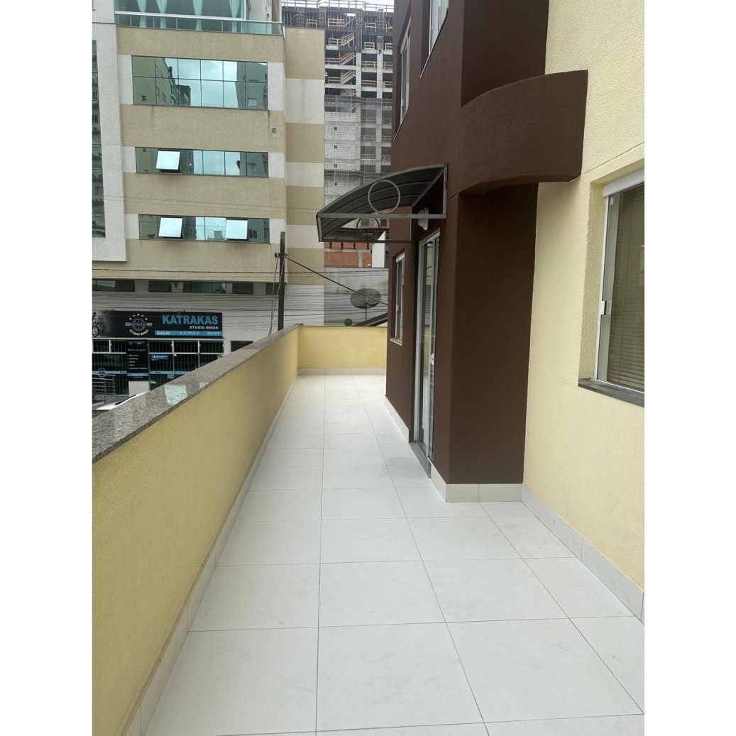 Apartamento 3 quartos para Venda no bairro Meia Praia em Itapema