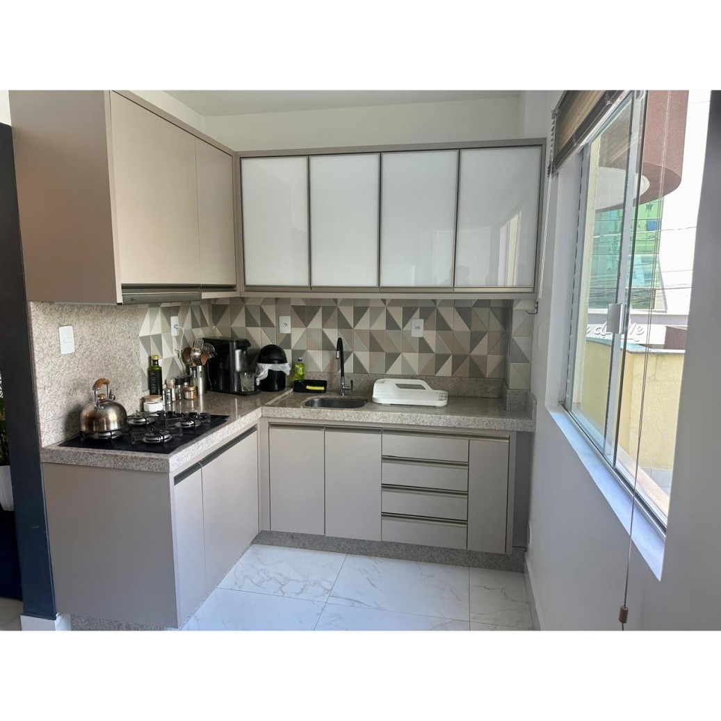 Apartamento 3 quartos para Venda no bairro Meia Praia em Itapema